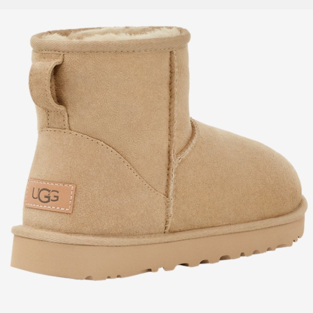 NEW! UGG Classic Ultra Mini size 10